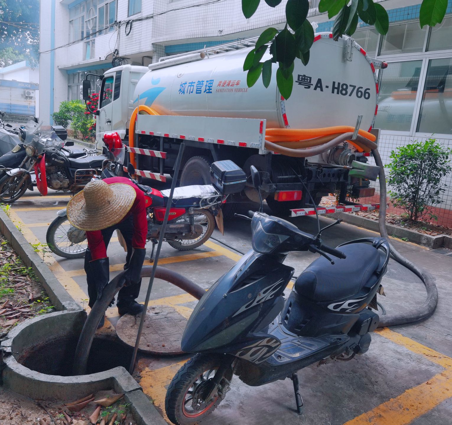  疫情防控下环卫行业 强化环卫疫情防控实现垃圾清运闭环管理